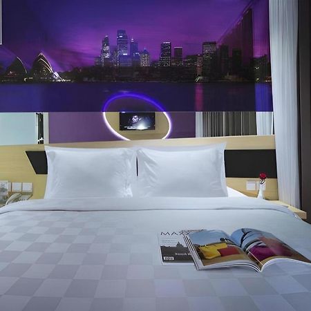 จี สวีท โฮเทล บาย อมิทยา Hotel สุราบายา ภายนอก รูปภาพ