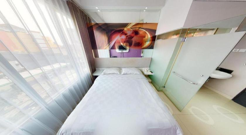 จี สวีท โฮเทล บาย อมิทยา Hotel สุราบายา ภายนอก รูปภาพ