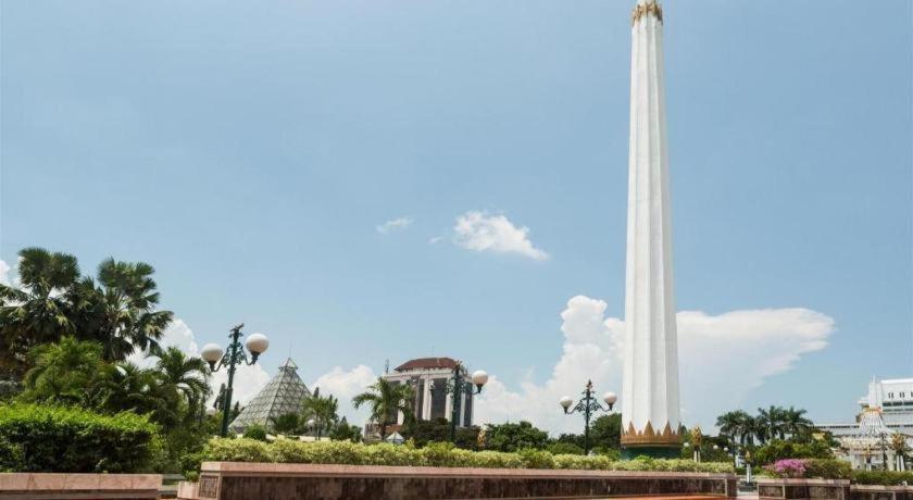 จี สวีท โฮเทล บาย อมิทยา Hotel สุราบายา ภายนอก รูปภาพ